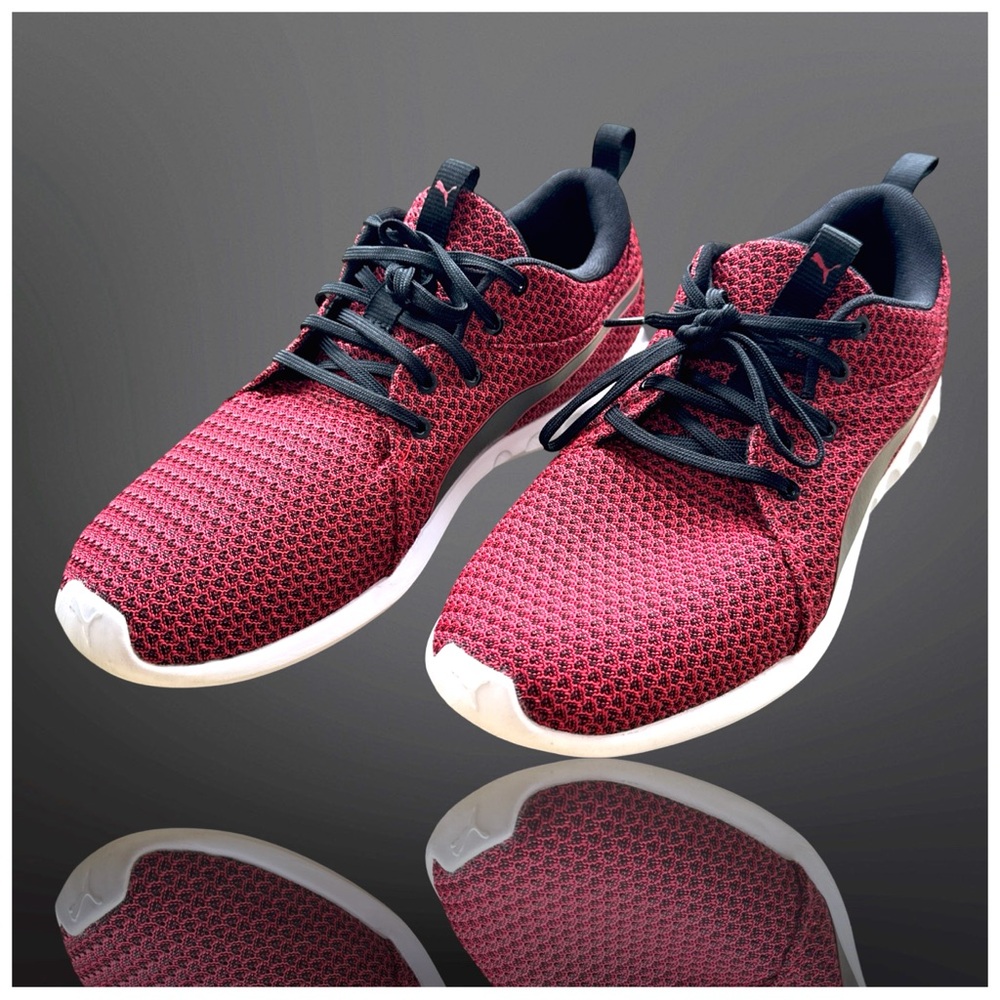 NEW!Puma Men’s Lightweight Sneakers. Red, Black. Size 9 US Losing money on these